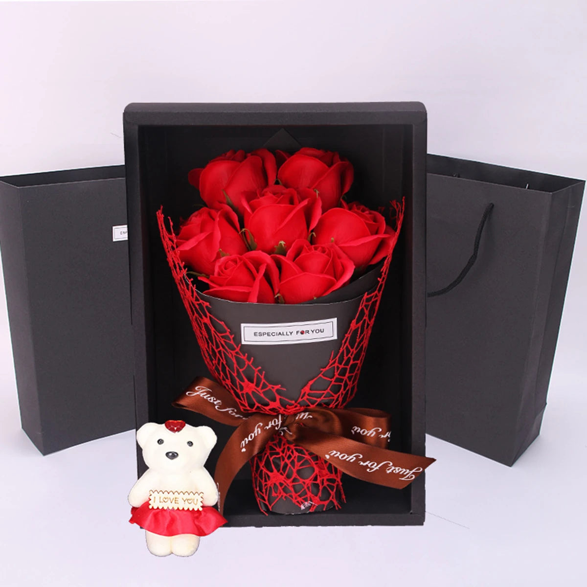 Handgefertigter 7-Rosen-Rosenstrauß, kleiner Bär, Geschenkbox, kreatives Valentinstag-Muttertag-Geburtstagsparty-Rosenblumengeschenk